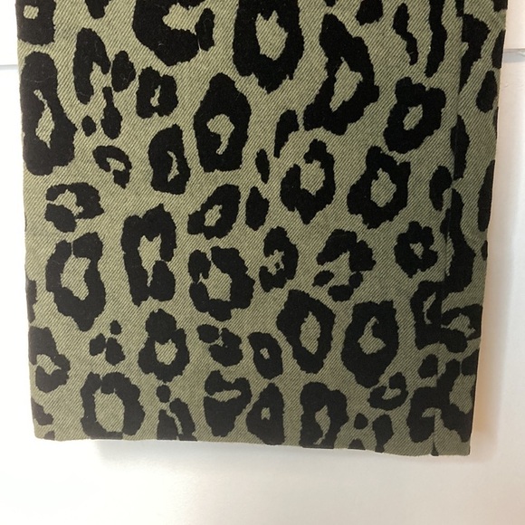 Derek Lam 10 Crosby Kick Flare Green & Black Leopard Print Jeans/Pants - Picture 10 of 13